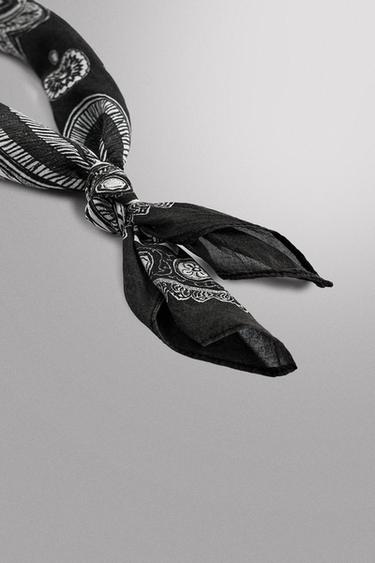 BANDANA À IMPRIMÉ PAISLEY - Noir de Zara - Image 2