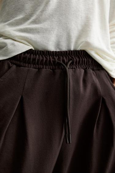 OVERSIZED FIT PLEATED BERMUDA SHORTS - Brown by Zara - Image 6