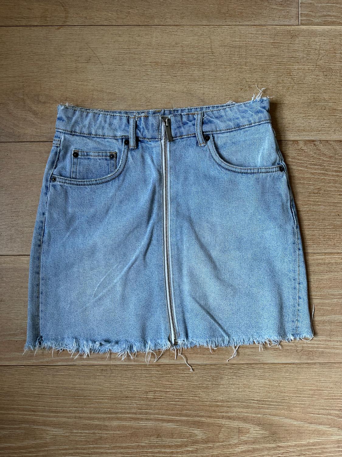 MINI SKIRT WITH ZIP