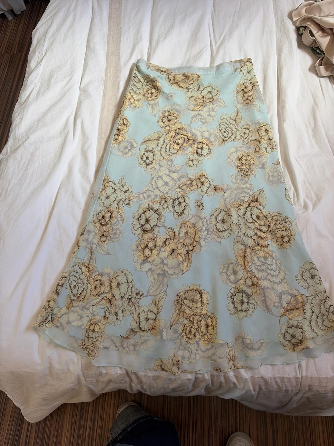 ROMANTIC BLOUSE WITH RUFFLES - Image 4