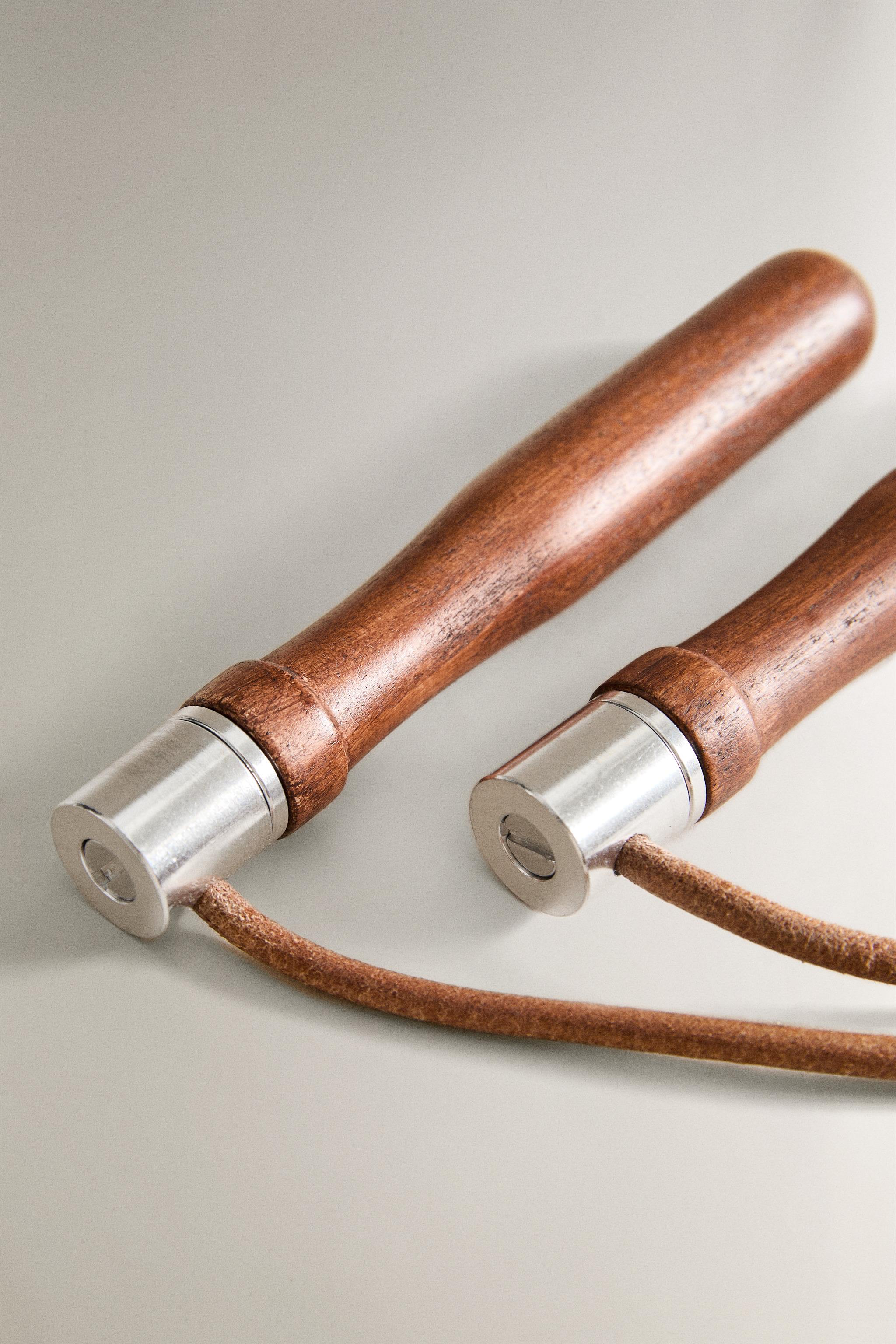 LEATHER SPORTS JUMP ROPE — Brown