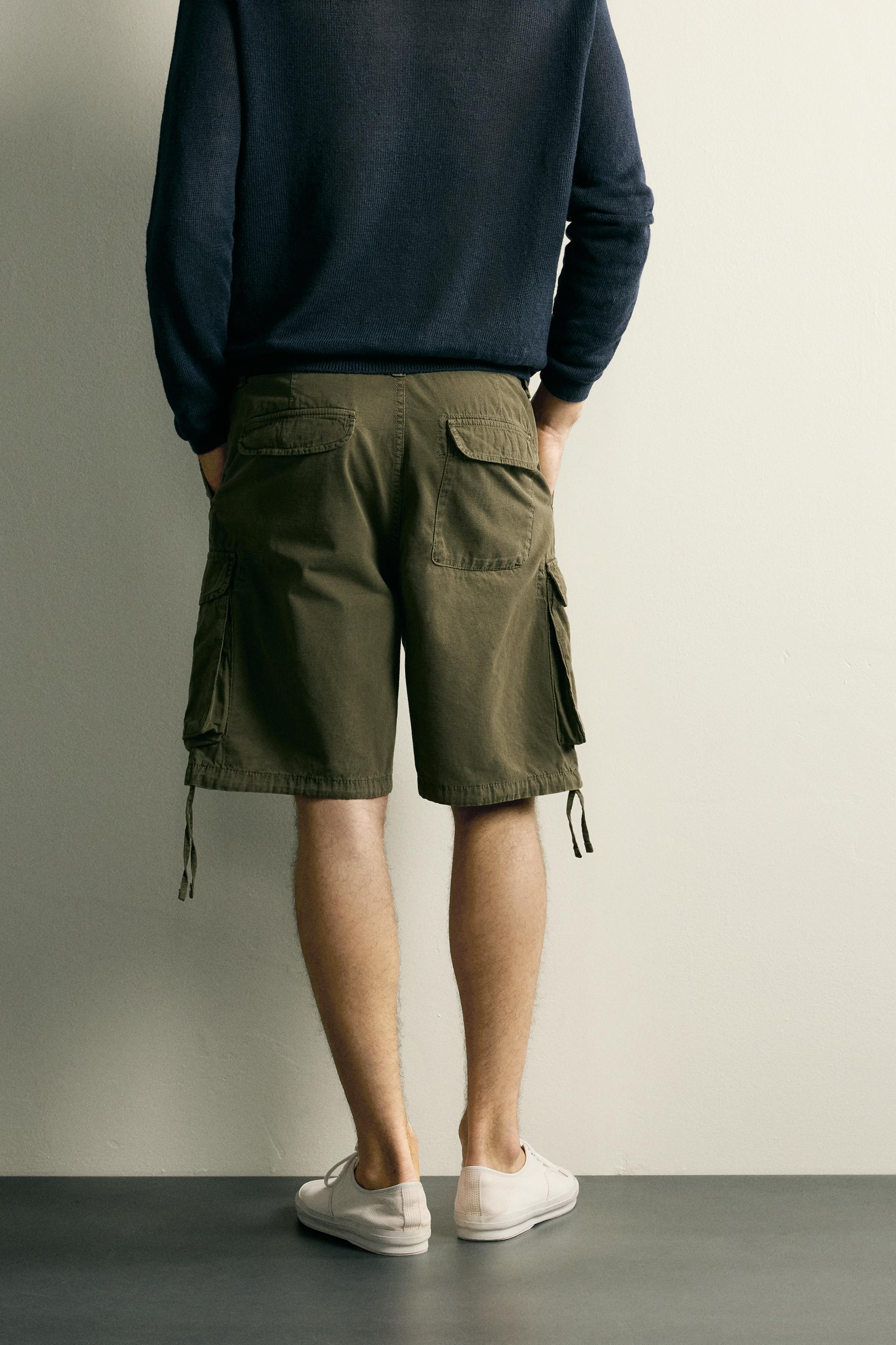 REGULAR FIT CARGO SHORTS WITH TABS