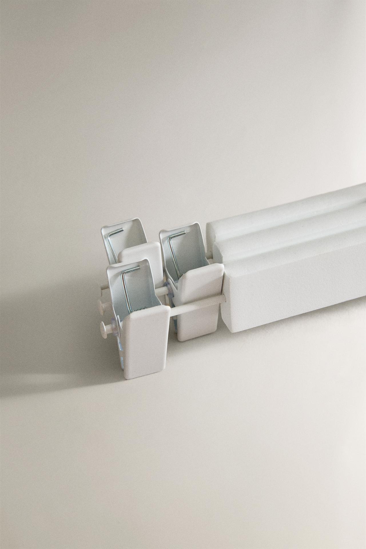 WOODEN SKIRT HANGER (SET OF 3) — White