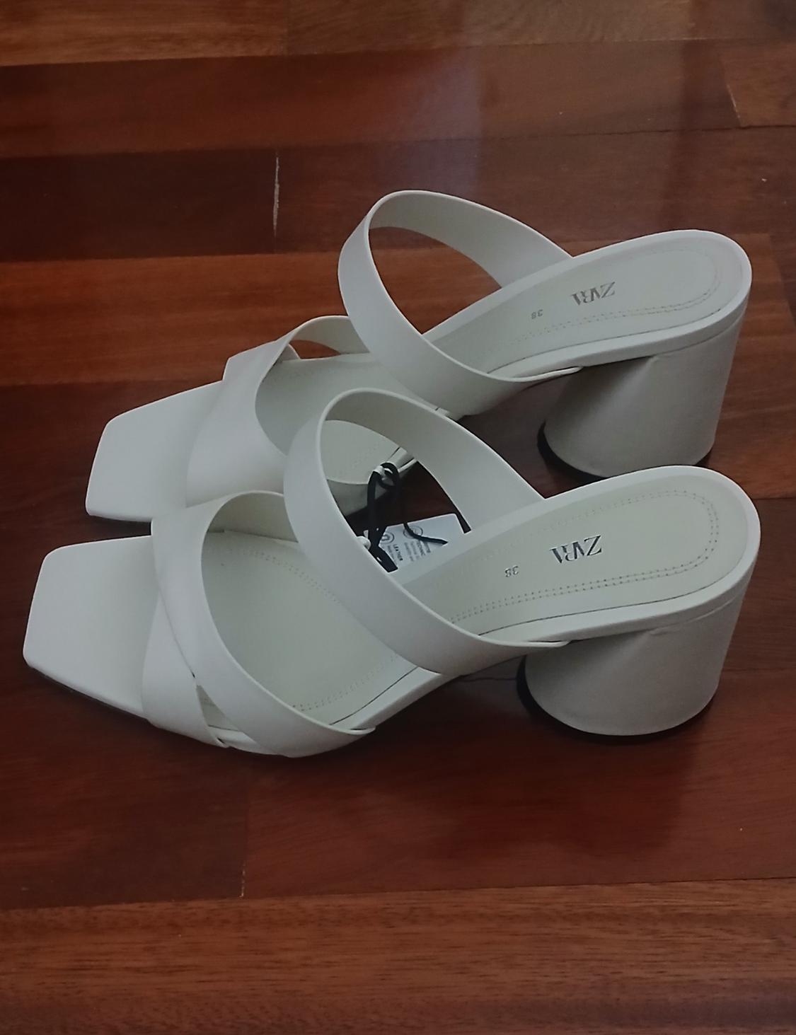BLOCK HEEL LEATHER SANDALS - Image 2
