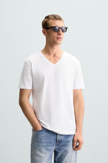 T-SHIRT DECOTE EM BICO BÁSICA - Branco da Zara
