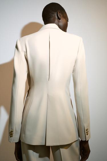 VESTE À BOUTONNAGE CROISÉ AVEC BOUCLE - Écru de Zara - Image 4