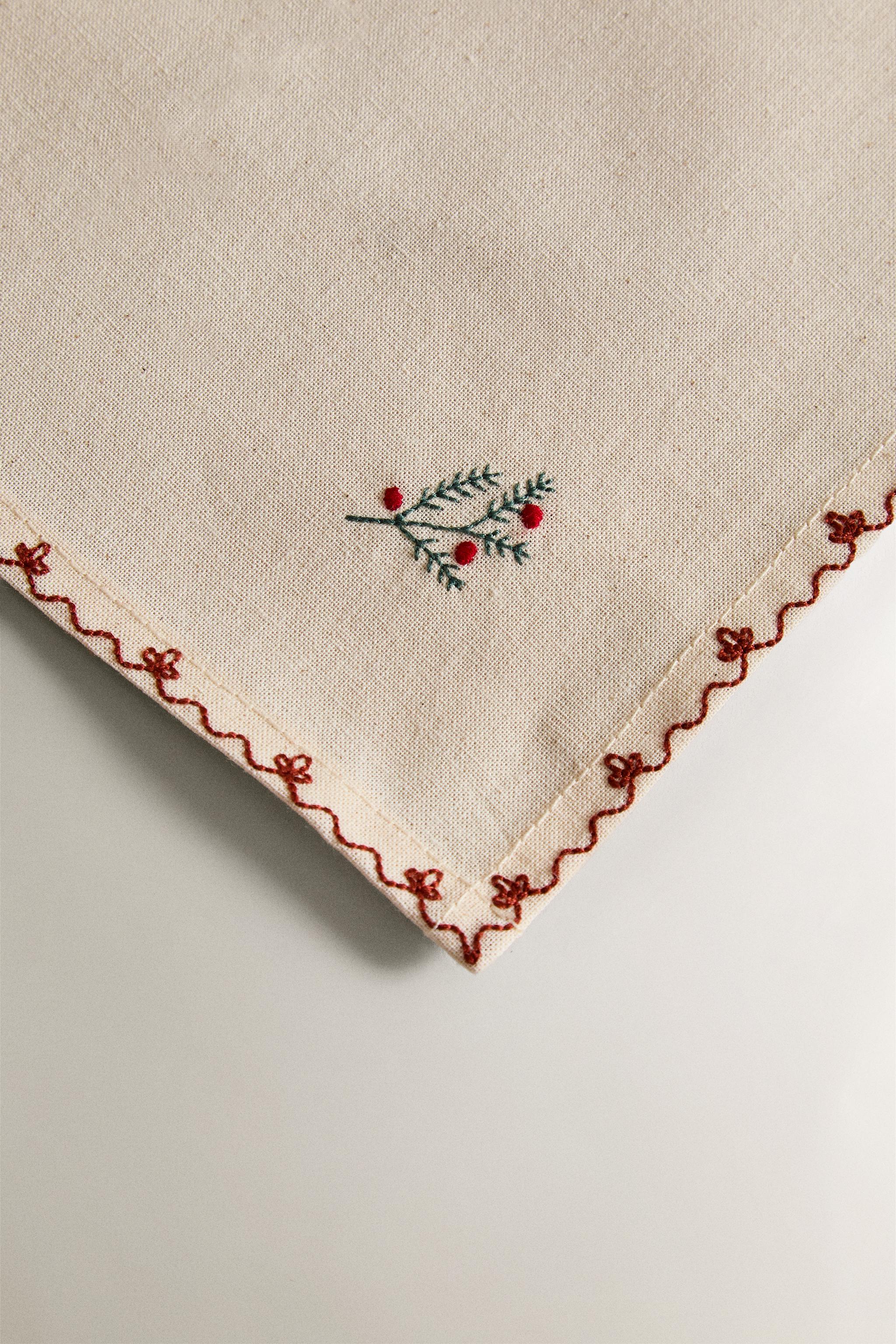 SERVIETTE DE TABLE BRODERIE FLORALE NOËL
