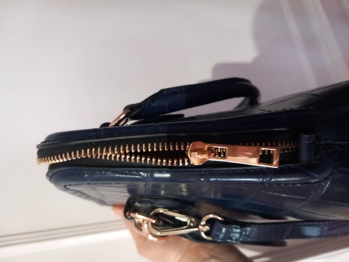 MINI CITY BAG WITH CHAIN STRAP - Image 6