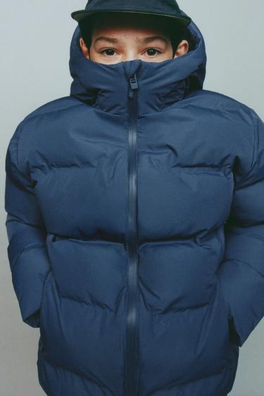 معطف منجد ببطاقة WATER REPELLENT - أزرق فاقع الخاص بـ Zara