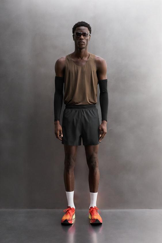 COLOR BLOCK RUNNING SHORTS