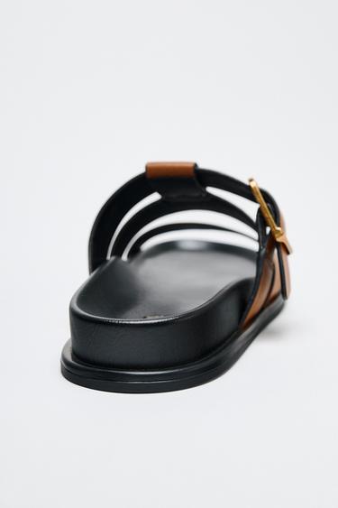 FLACHE LEDERSANDALE MIT SCHNALLE - Braun von Zara