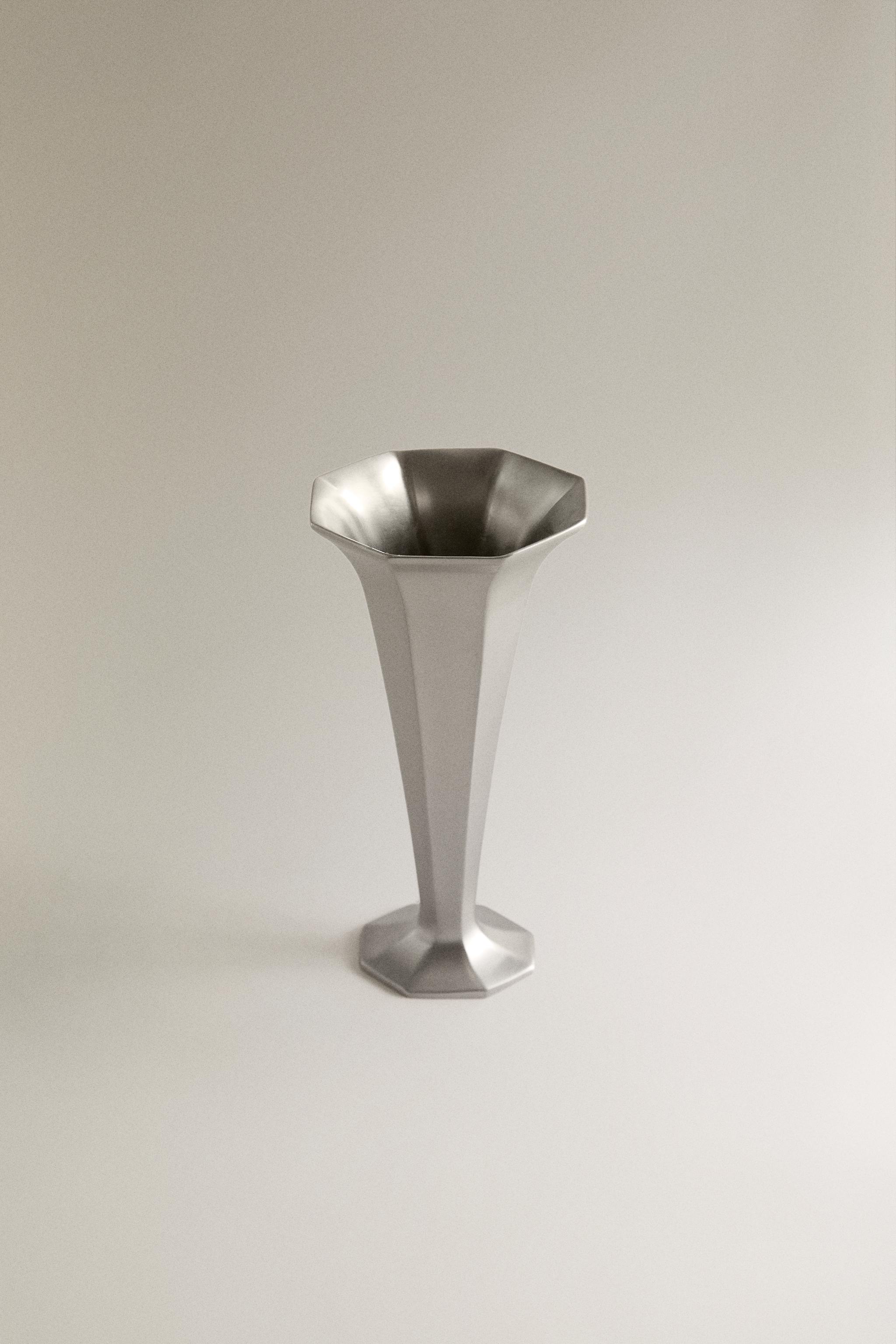 LARGE FACETED VASE | STUDIO MARY LENNOX — Silver
