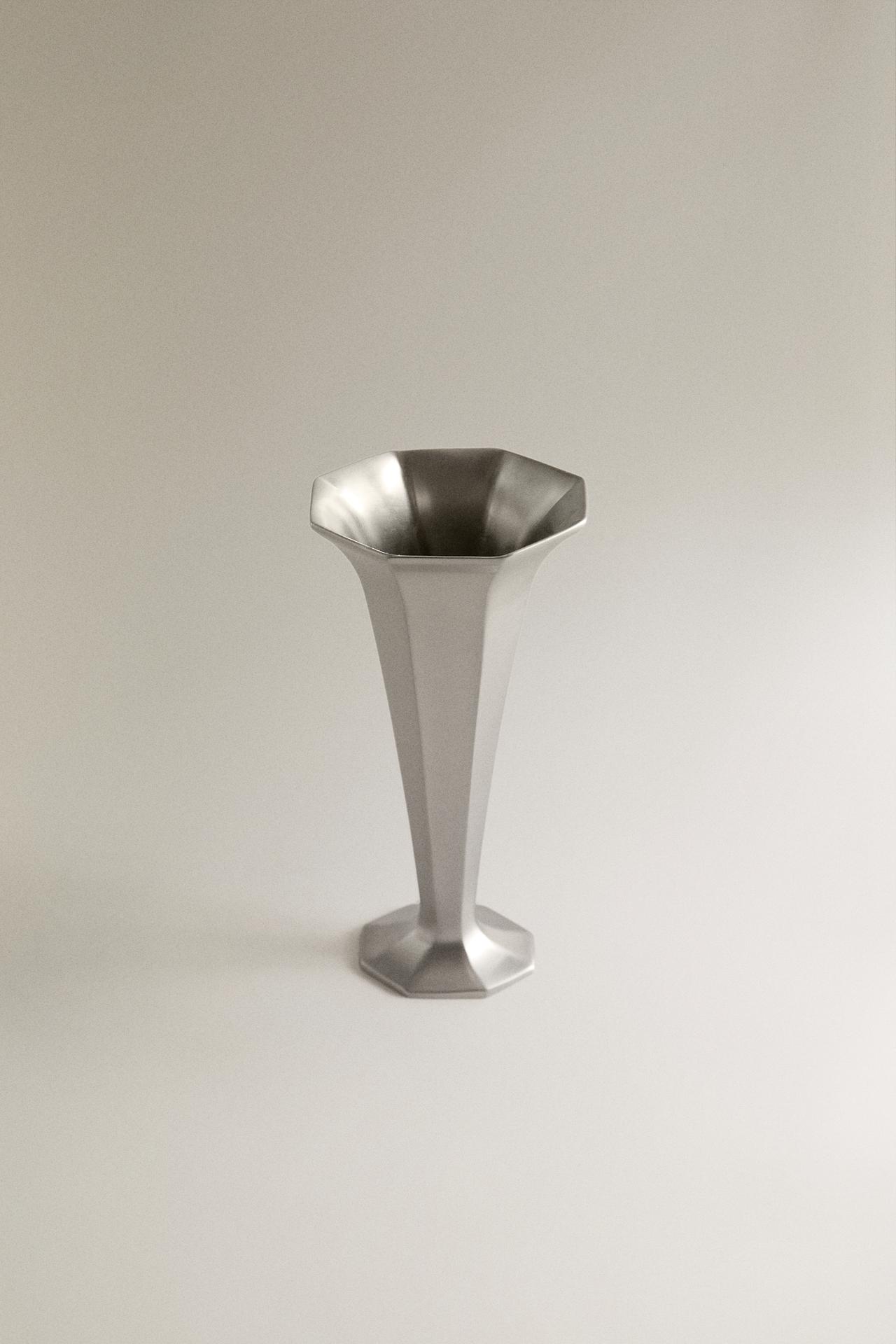 LARGE FACETED VASE | STUDIO MARY LENNOX — Silver