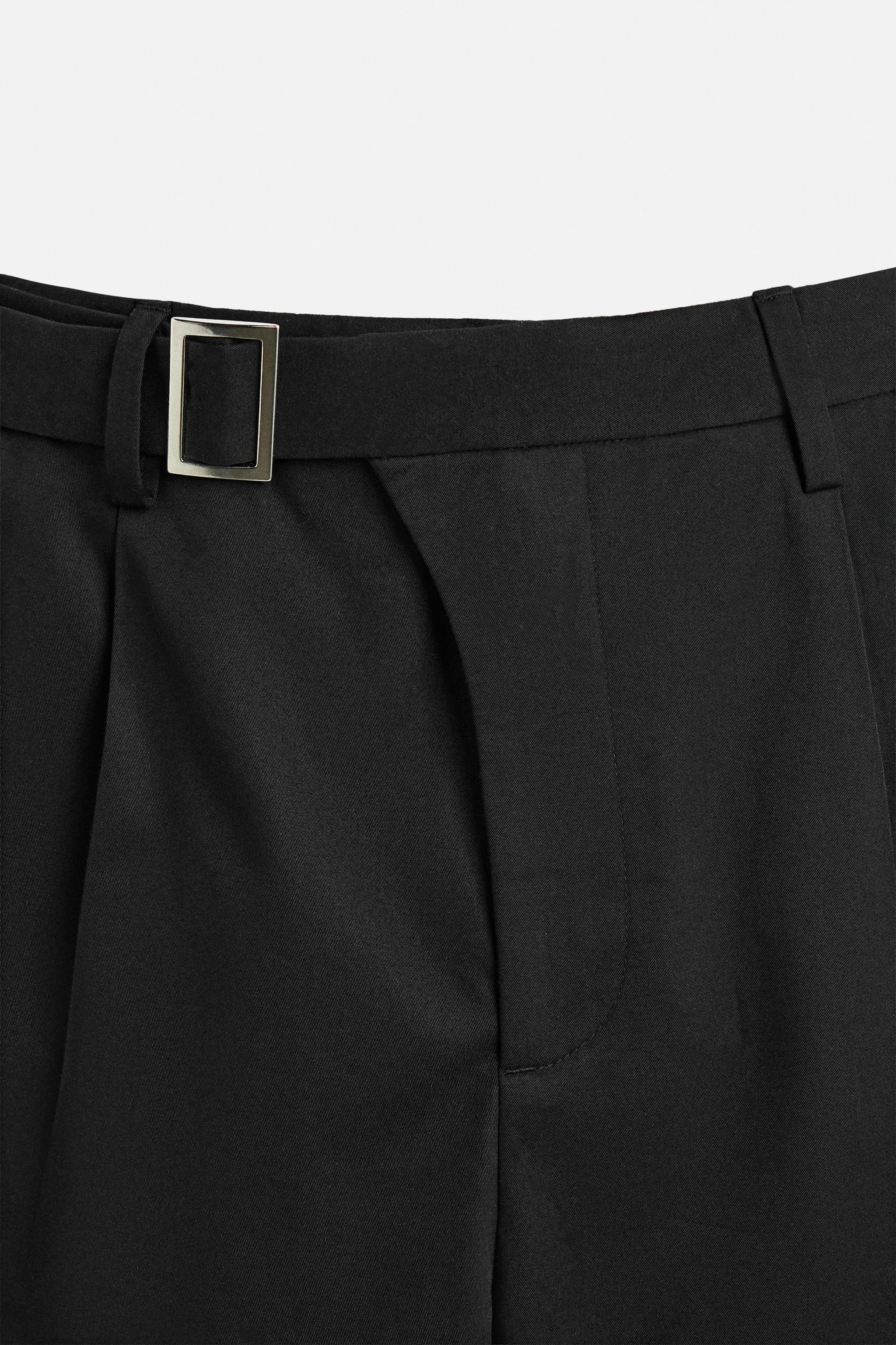 プリーツ＆ベルト付きバミューダパンツ - ブラック | ZARA Japan