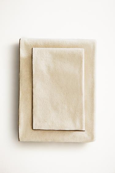 OVERLOCK COTTON BATH TOWEL - Sand / Black by Zara