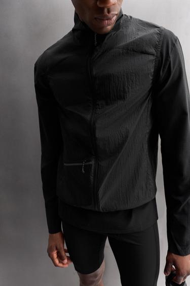 GILET TECHNIQUE LÉGER - Noir de Zara - Image 5