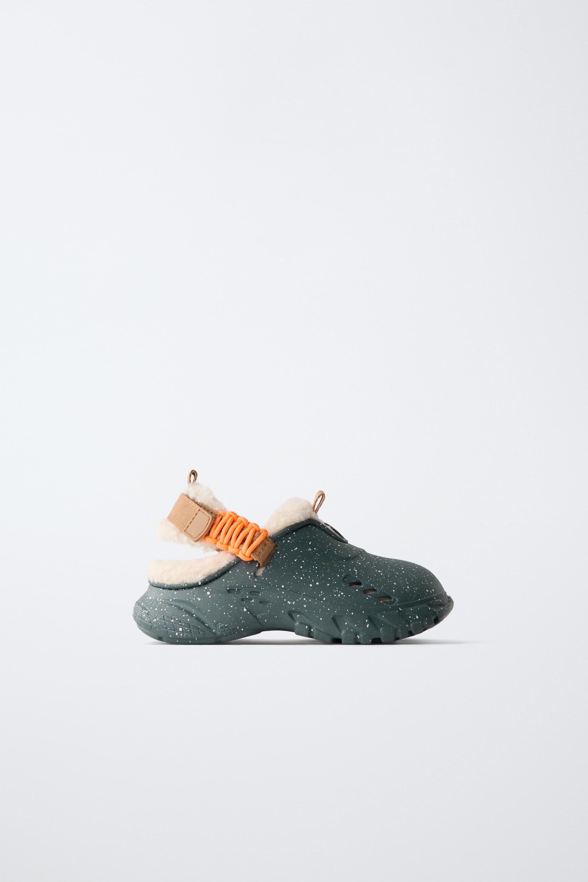 FAUX SHEARLING CLOGS