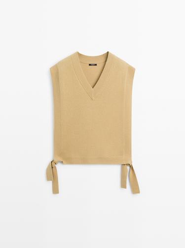 Zara V-neck bib with tie details - Green