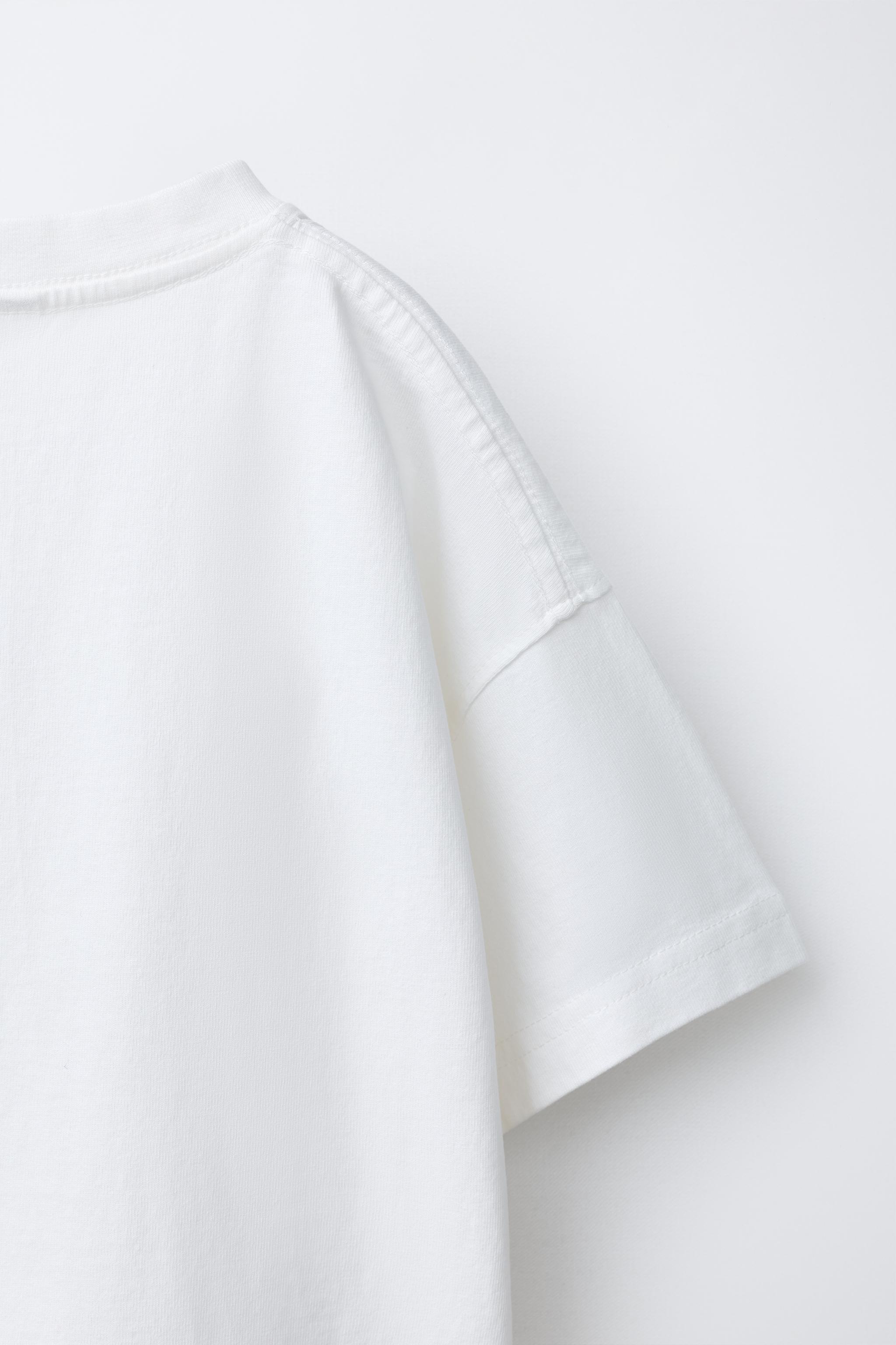 EMBROIDERED T-SHIRT