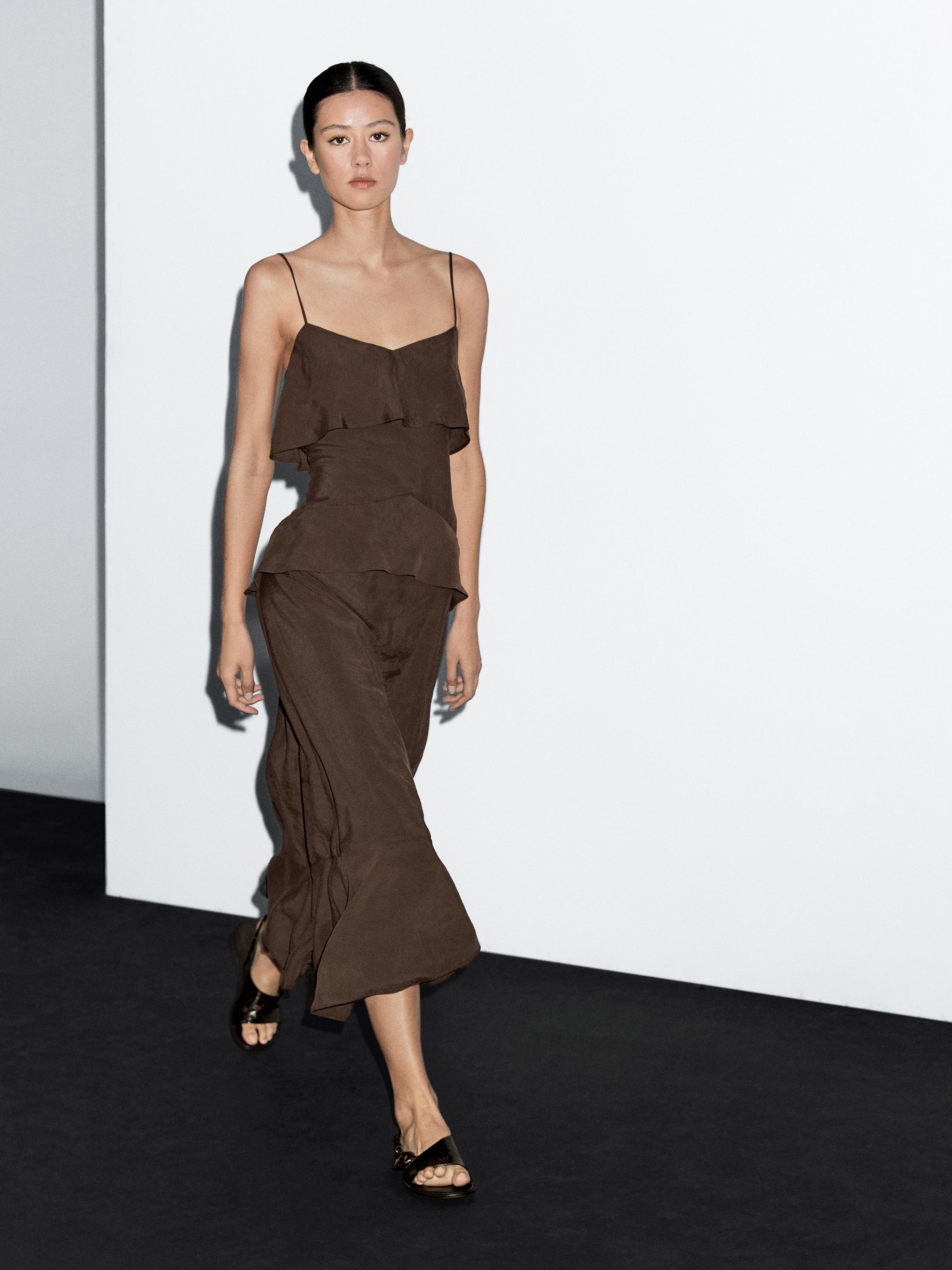 Robe longue à volants
