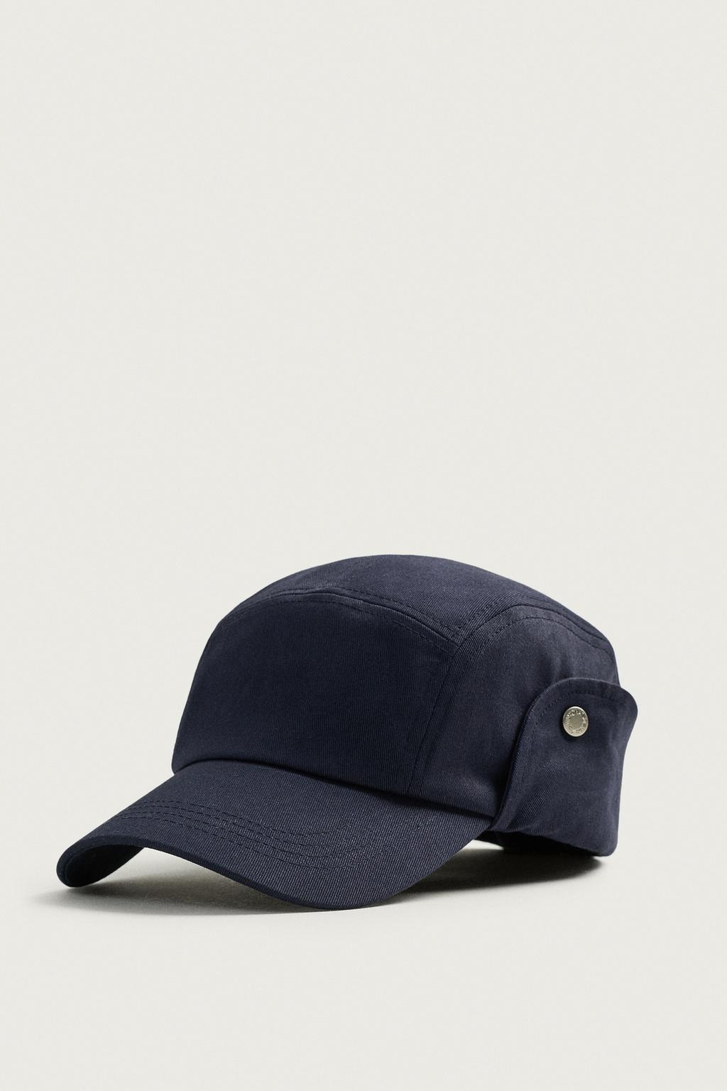 CAP WITH EAR-MUFFS