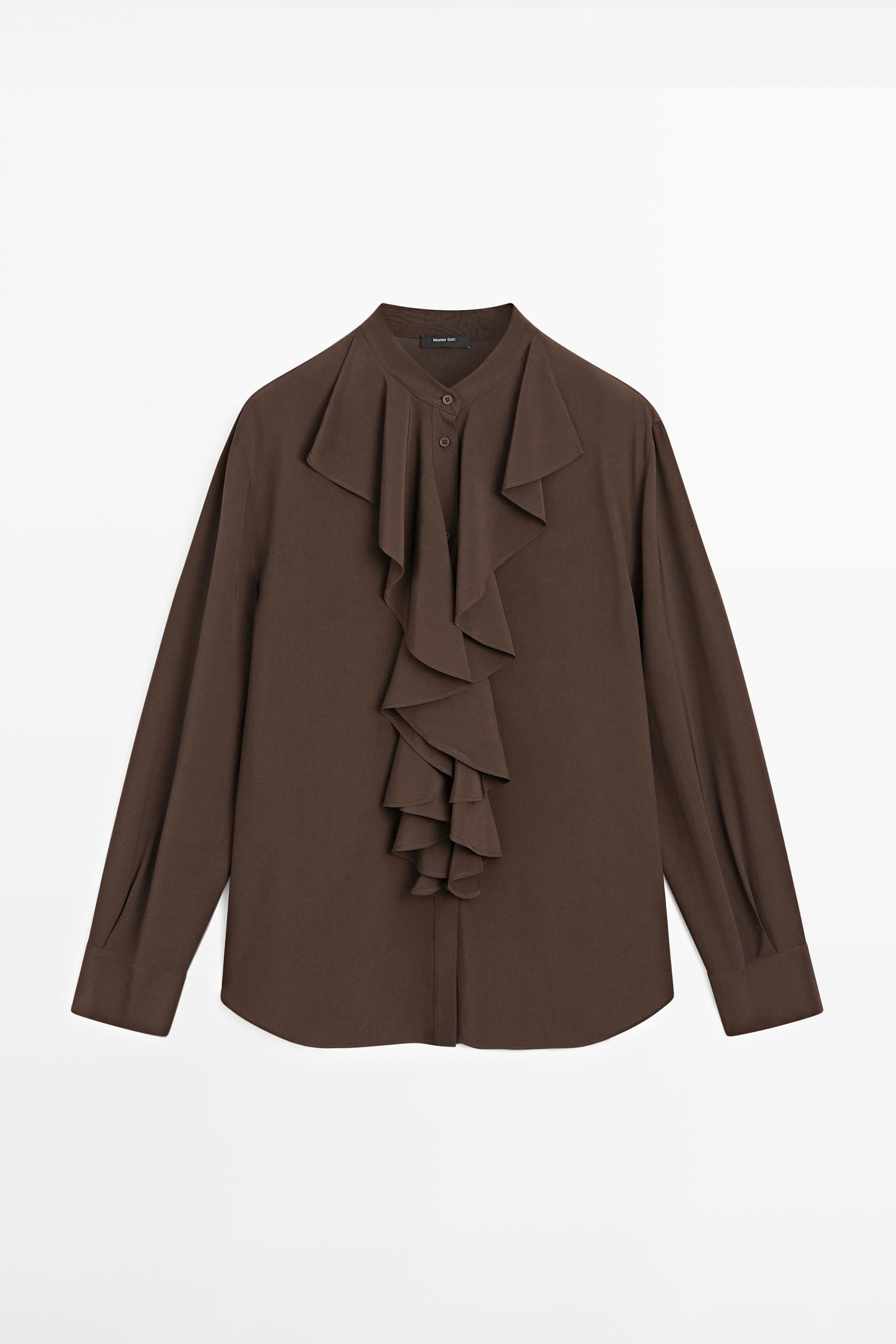 Flowing blouse with ruffles