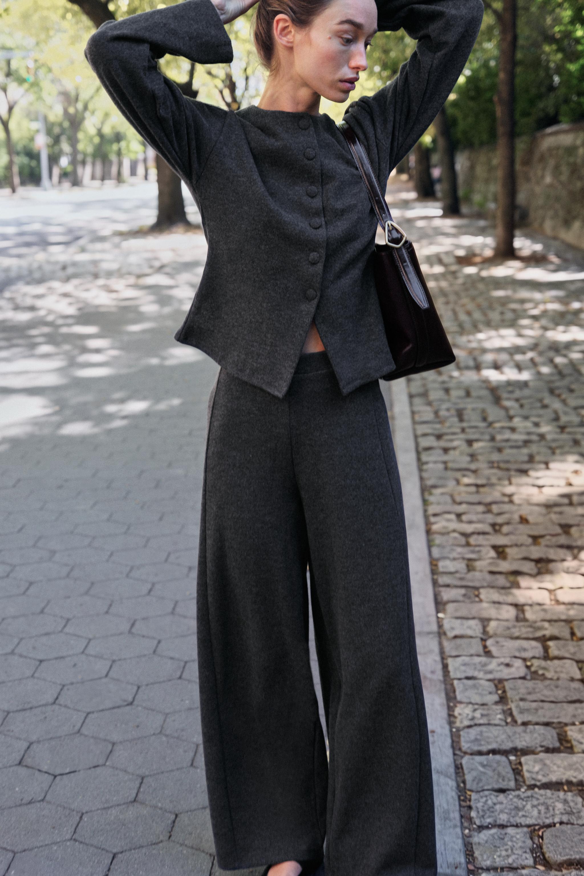 SOFT FITTED CARDIGAN