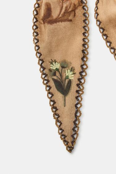 BANDANA IMPRIMÉE BRODERIE FLEURS SURPIQÛRES - Marron clair de Zara - Image 2