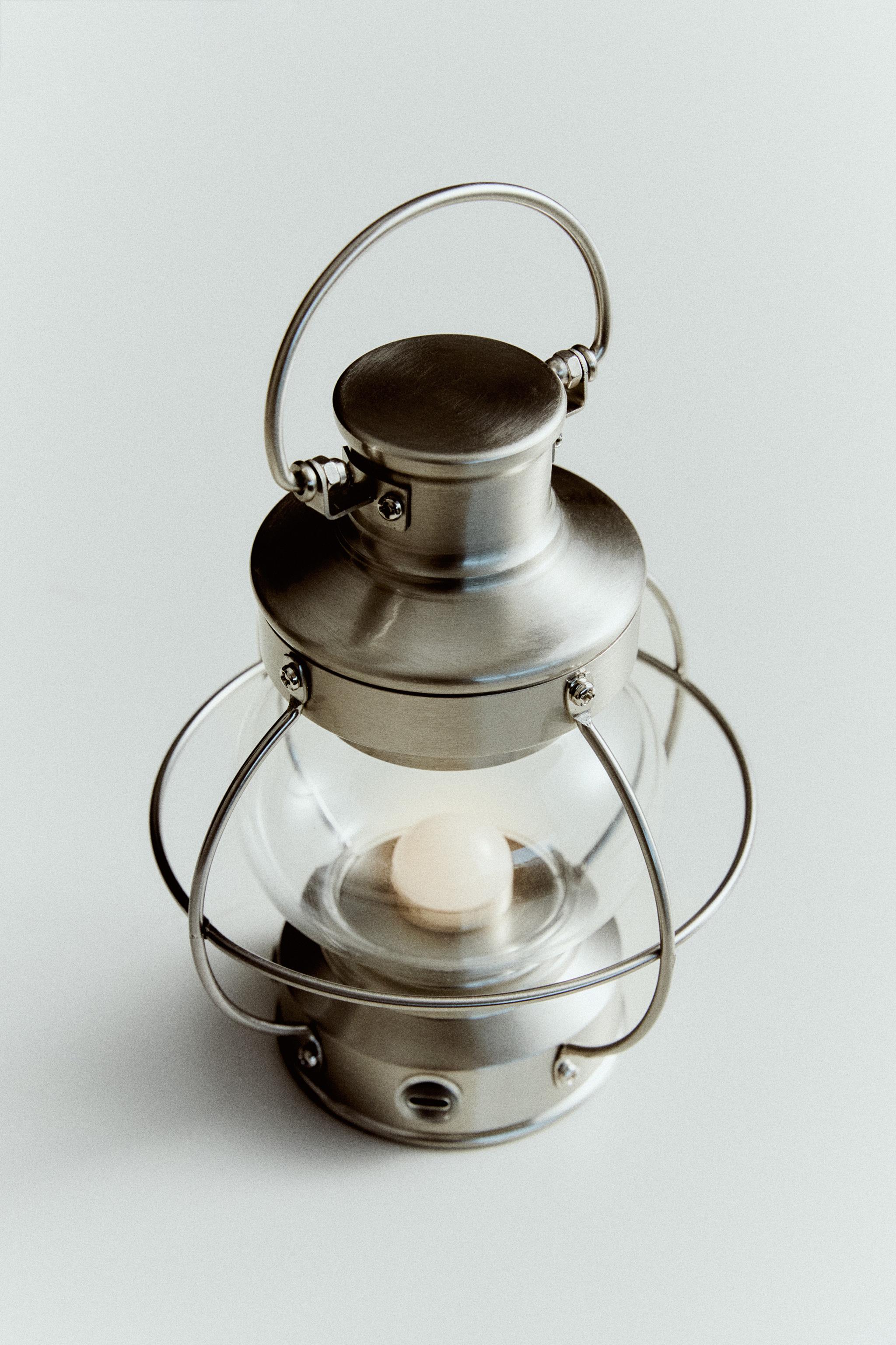 ALUMINUM CAMPING LIGHT — P
