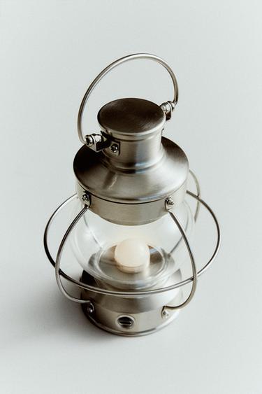 LAMPĂ CAMPING ALUMINIU - P de la Zara