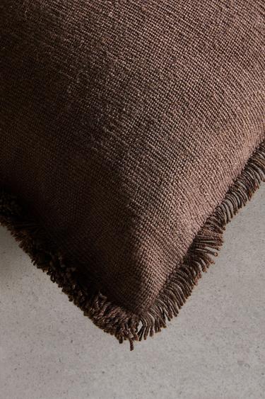 CUSHION 01 - Marron foncé de Zara - Image 2