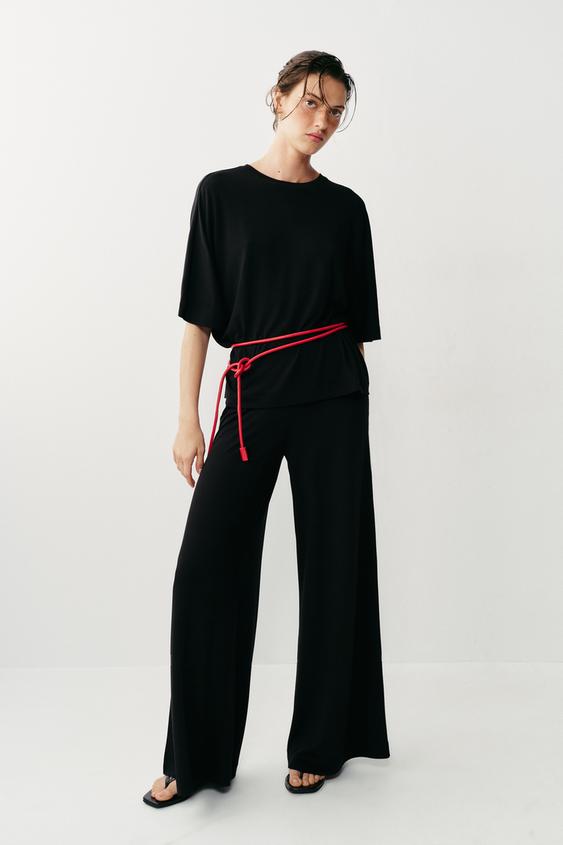 CONJUNTO CAMISETA Y PANTALÓN PALAZZO FLUIDO -  de Zara - Imagen 0