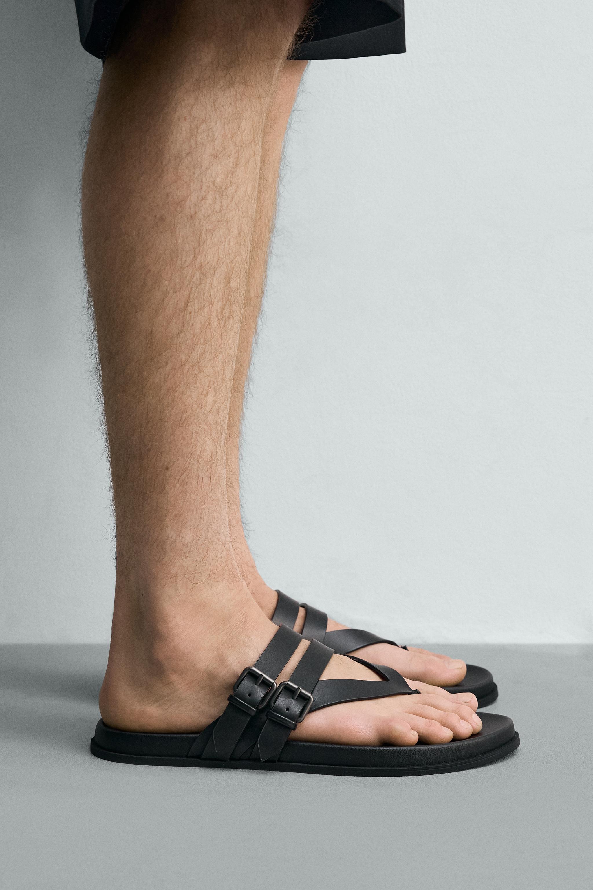 STRAPPY SANDALS WITH BUCKLE DETAIL