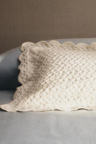 HOUSSE DE COUSSIN ENFANT MINI WAFFLE - Écru de Zara - Image 6