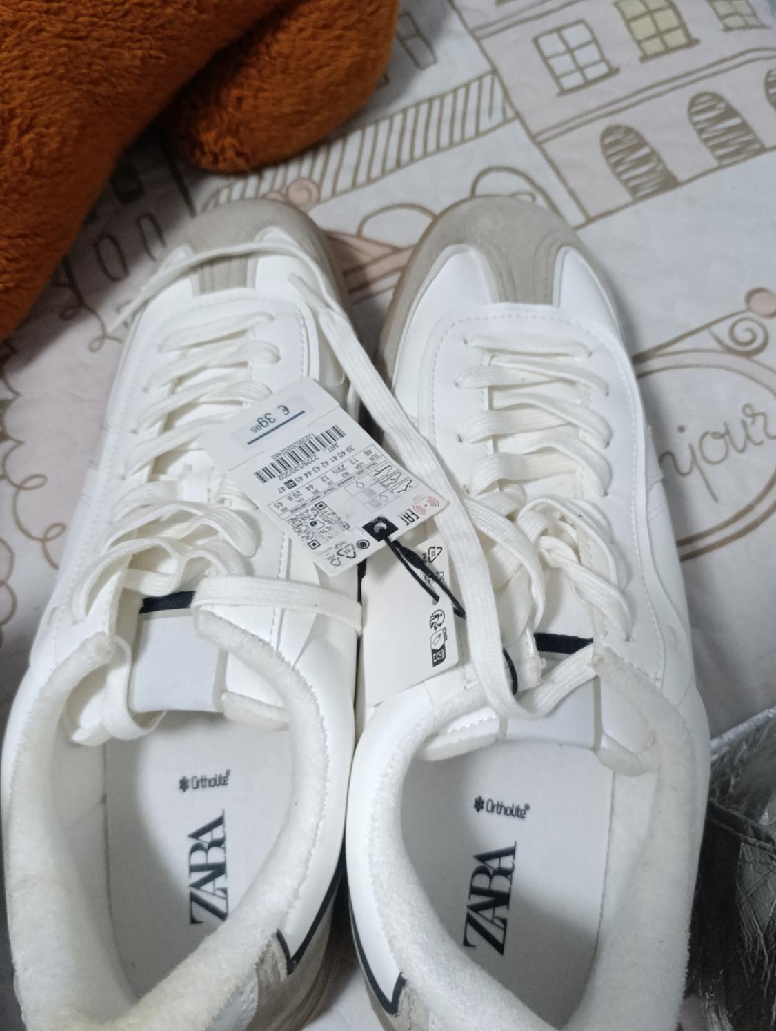 RETRO-STYLE SNEAKERS - Image 2