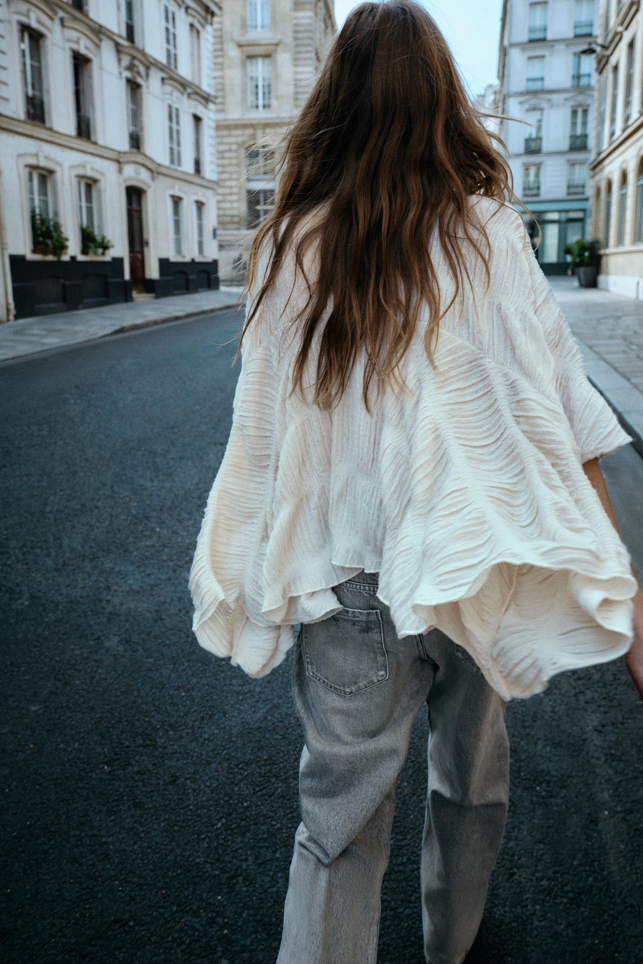 SOFT HIGH NECK CAPE TOP
