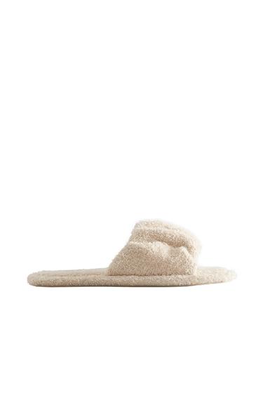 PLEATED TERRY BATHROOM SLIDERS - Beige by Zara