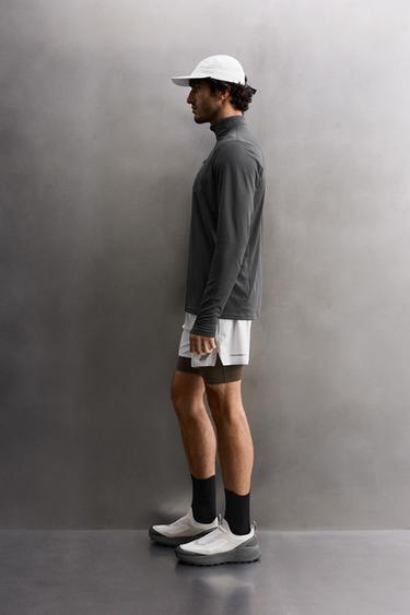 Zara TECHNICAL QUARTER-ZIP T-SHIRT - Dark purple