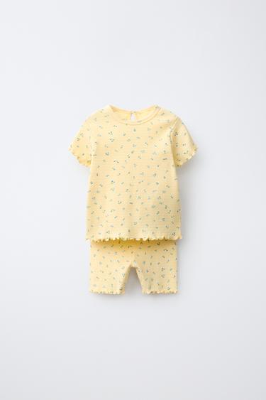 BỘ ÁO PHÔNG VÀ QUẦN LEGGING LỬNG HỌA TIẾT HOA - Màu vàng nhạt từ Zara