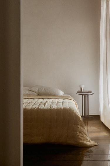 LINEN AND COTTON QUILTED BEDSPREAD - Mustard by Zara