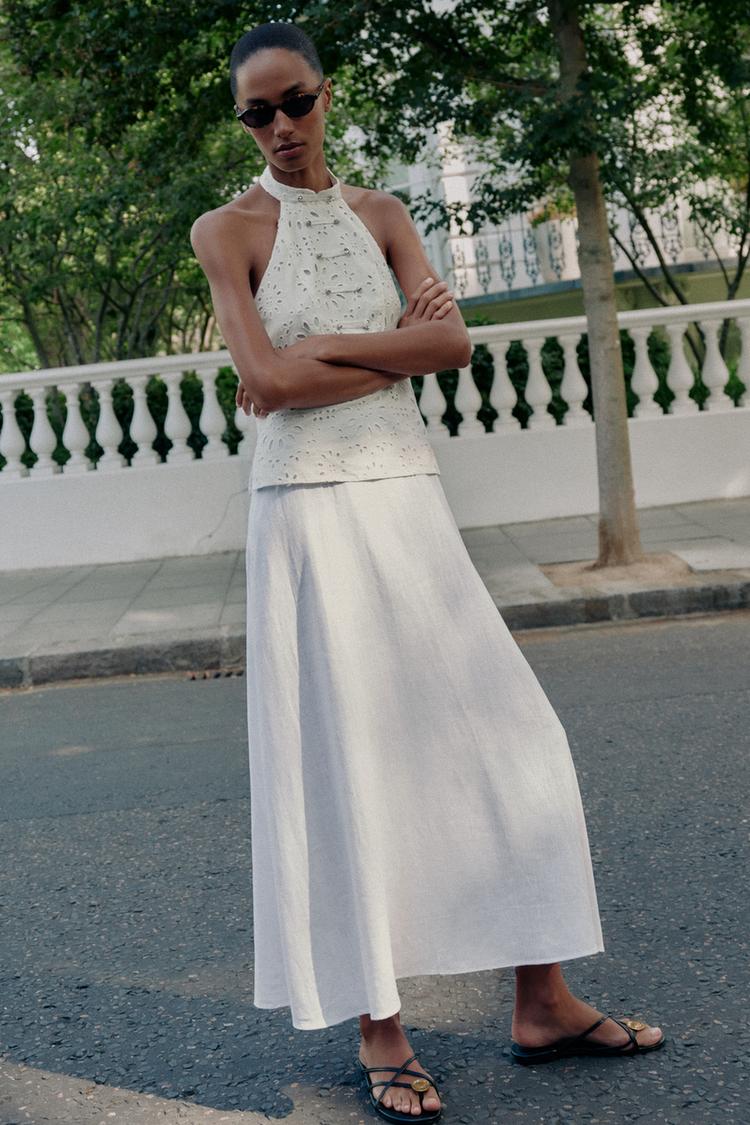 CONTRAST EMBROIDERY DRESS