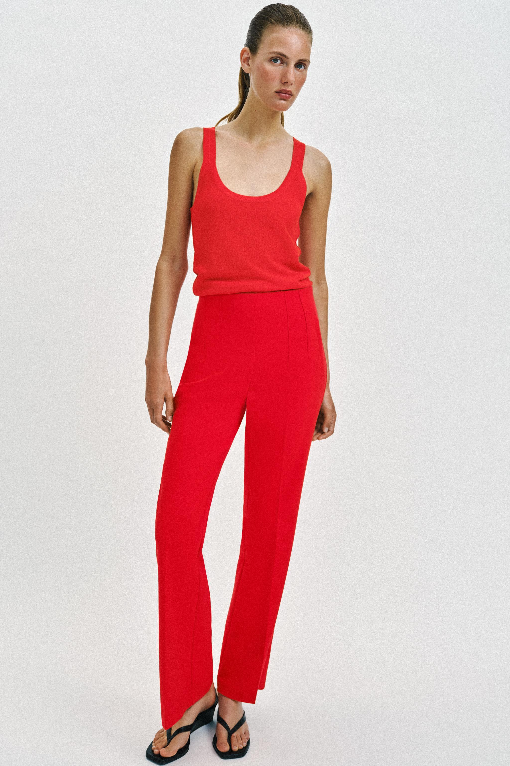 HIGH-WAISTED PANTS WITH BACK ZIPPER