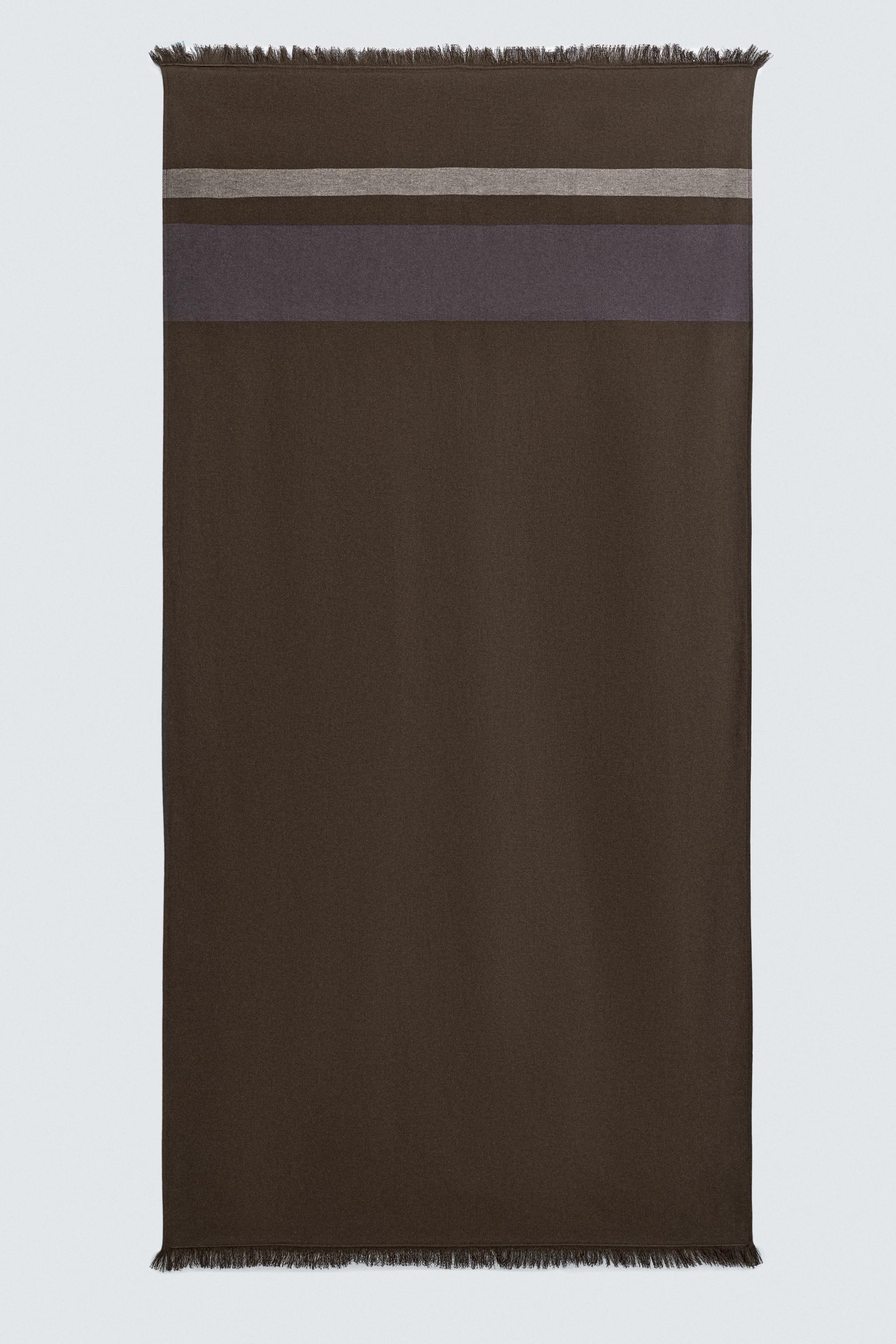STRIPED BEACH TOWEL