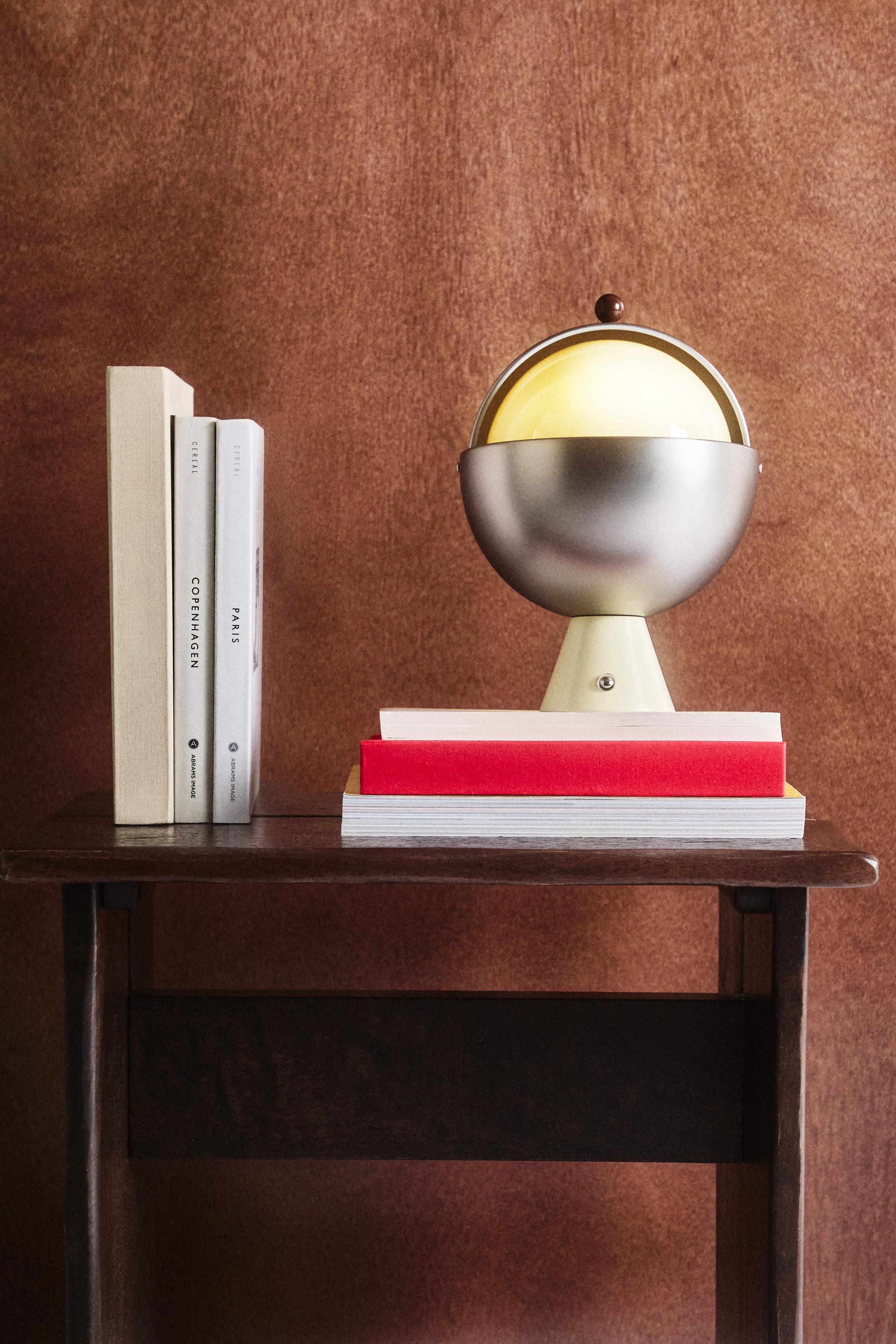 LAMPE DE TABLE SPHÈRE USB