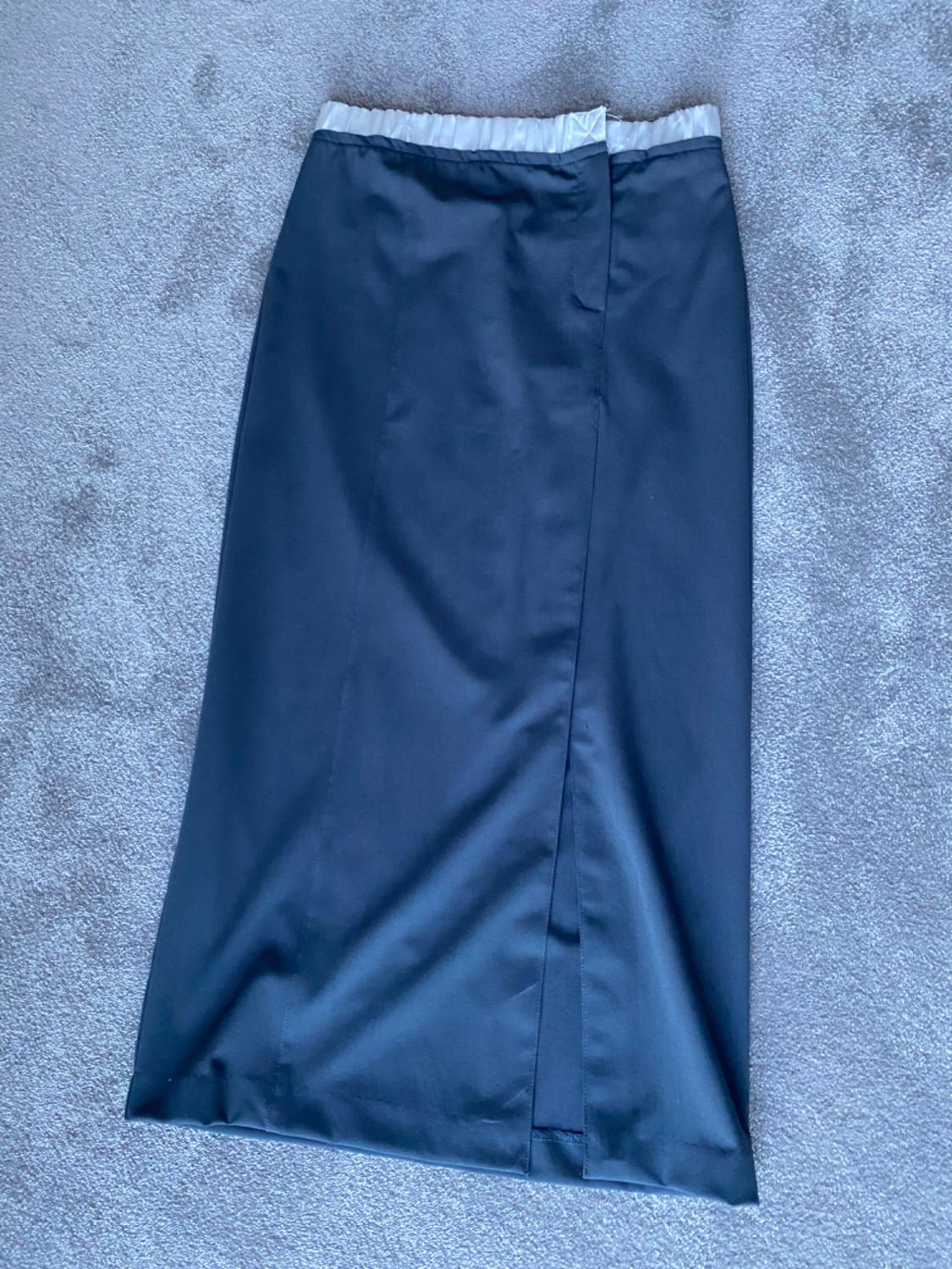 CONTRAST BOXER MIDI SKIRT - Image 2