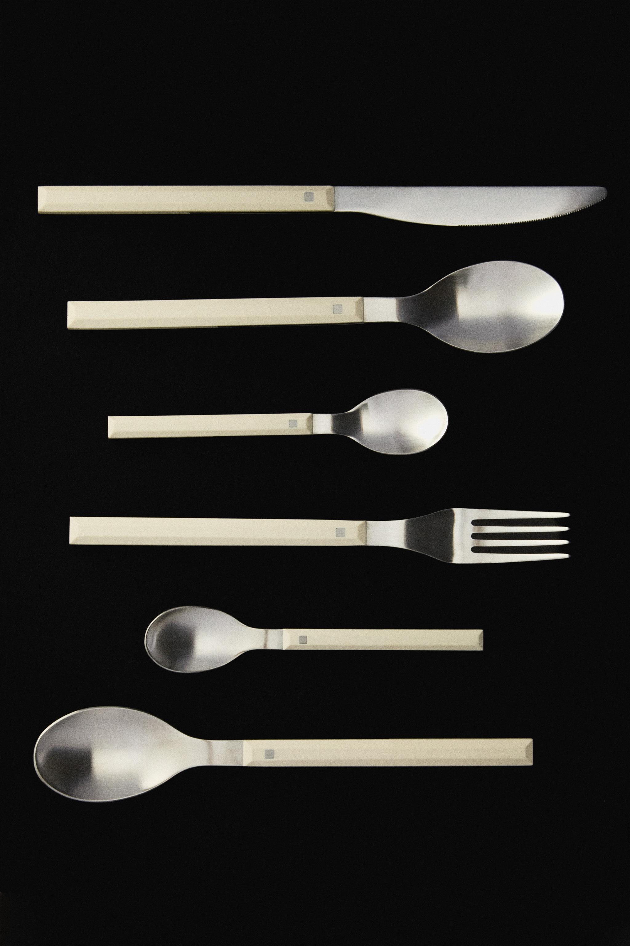 HEXAGONAL HANDLE FLATWARE SET (SET OF 4)
