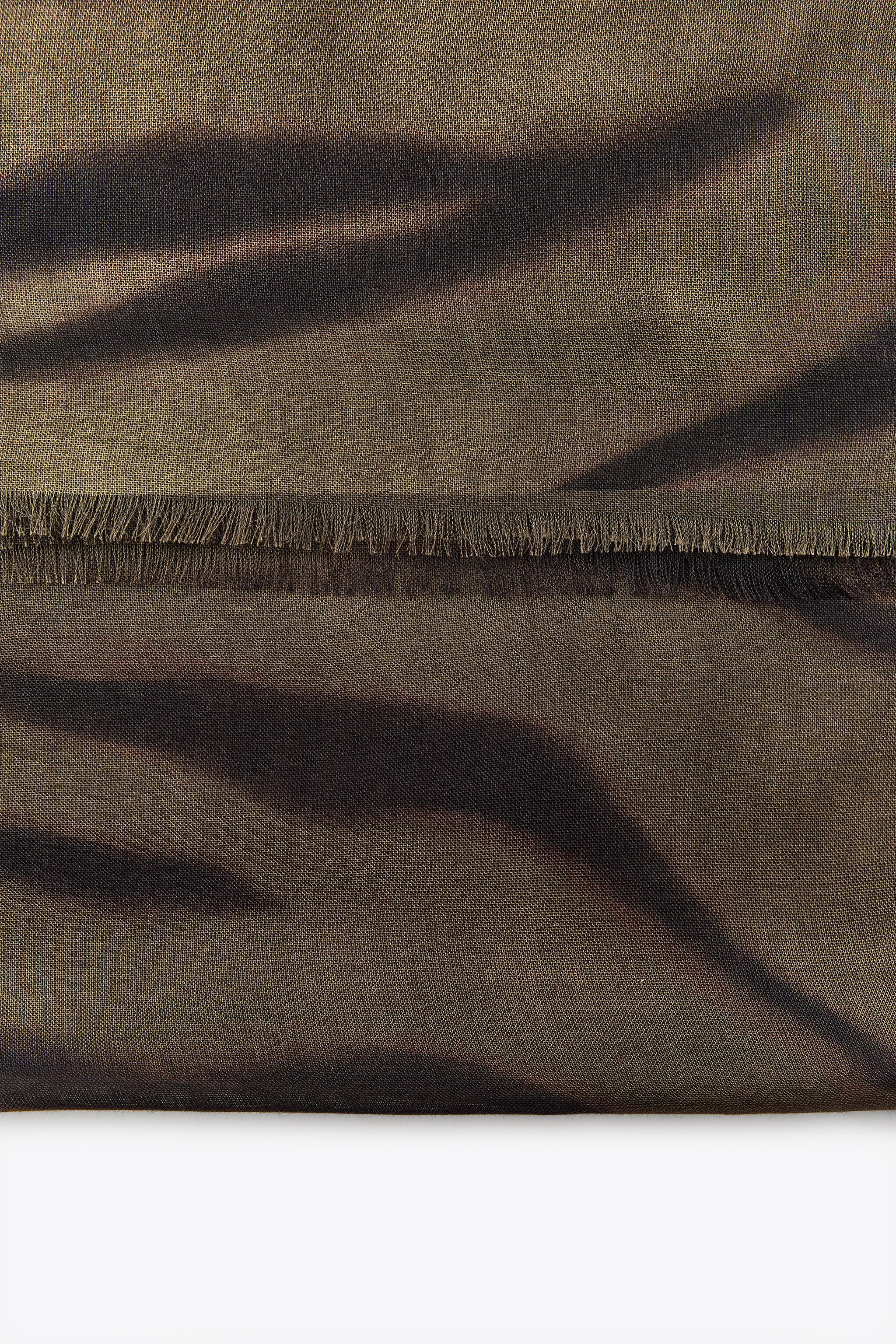 ANIMAL PRINT SCARF