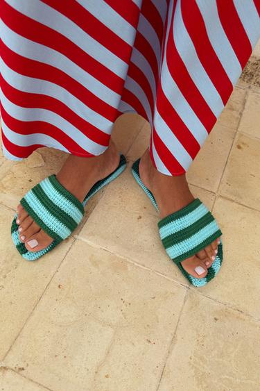 Sandalias planas de crochet