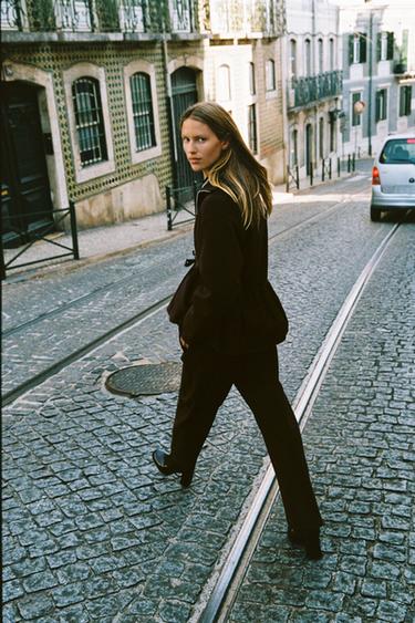 بنطلون ممزوج - خمري الخاص بـ Zara