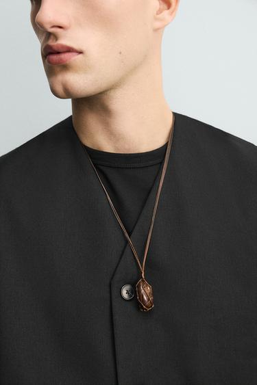 COLLIER CORDON PENDENTIF RÉSILLE - Marron de Zara - Image 1